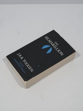The Silmarillion J.R.R. Tolkien Paperback HarperCollins Lord of the Rings 1999